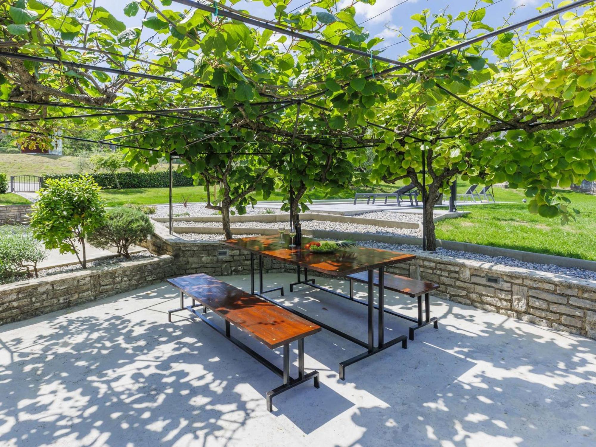 Holiday Home Carlo - Ipc102 By Interhome Pićan Екстериор снимка